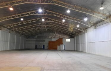 Bodega de 1.656m2 con Anden     Av. Caupolicán / San Ignacio
