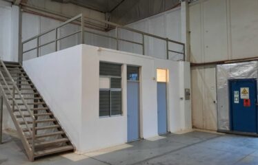 Bodega de 1.656m2 con Anden     Av. Caupolicán / San Ignacio