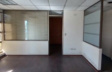 Galpón Industrial 1.800m2 En 2.400m2  Av Marathon / Av Quilin