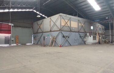 Galpón Industrial 1.800m2 En 2.400m2  Av Marathon / Av Quilin
