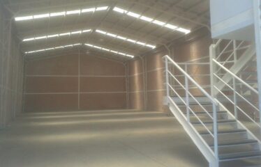 Galpón Industrial De 440m2 En 600m2 La Montaña / Ruta 5